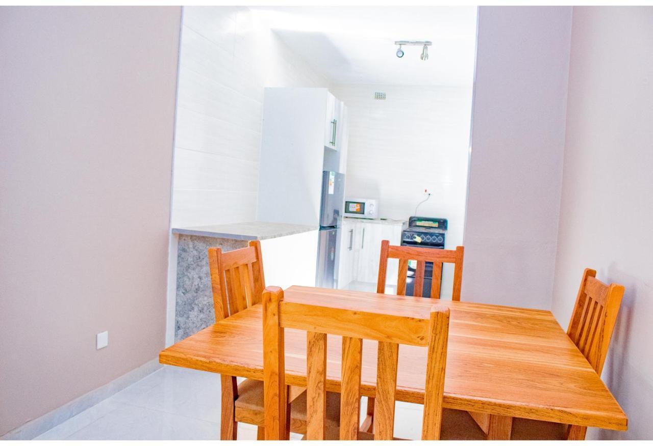 R Executive Apartments Harare Exterior foto