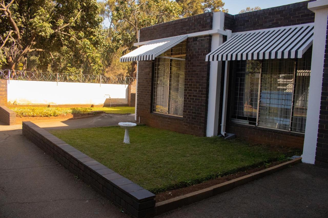 R Executive Apartments Harare Exterior foto